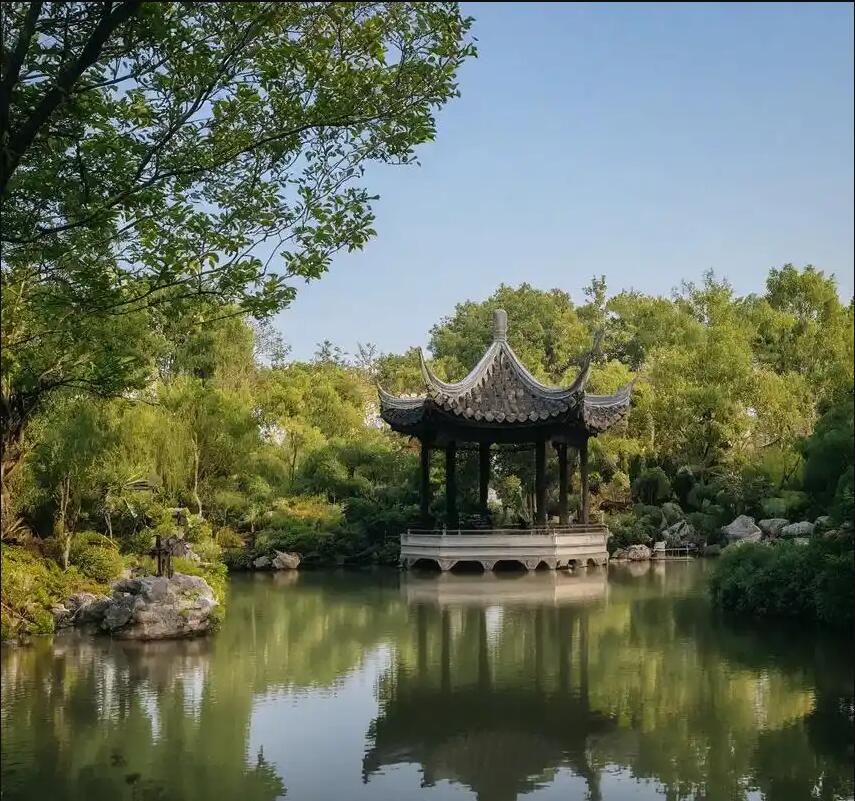 铜官山区秋翠餐饮有限公司